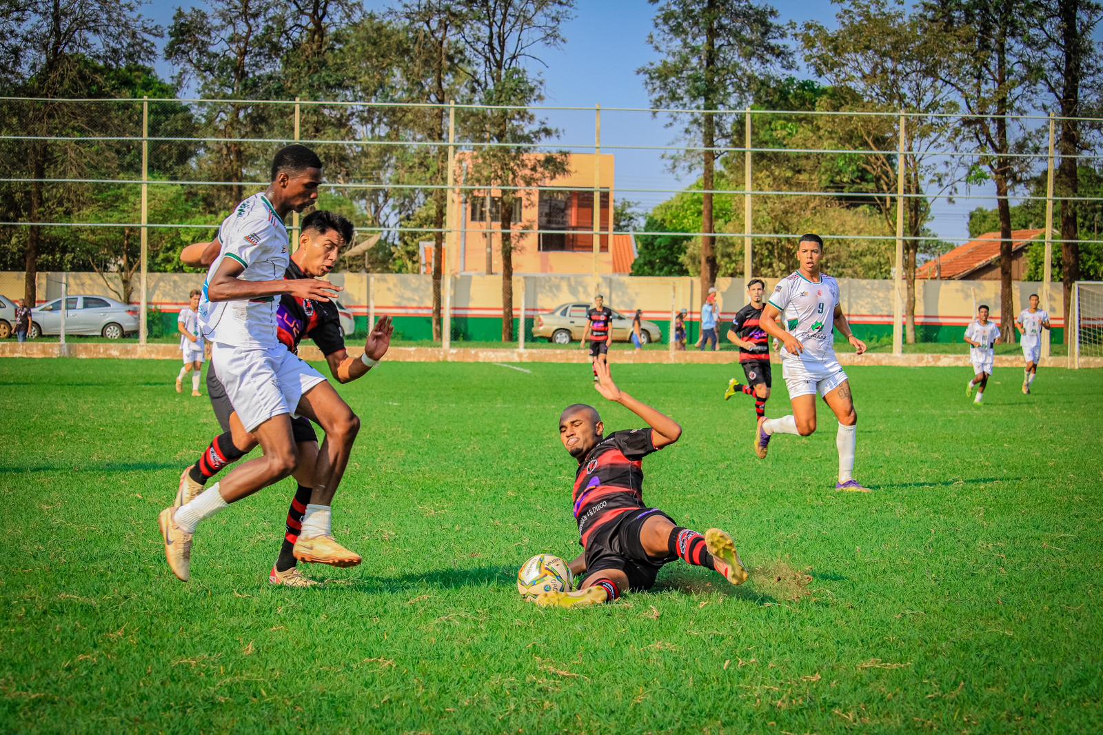 Águia Negra e Operário Caarapoense termina em 0 a 0