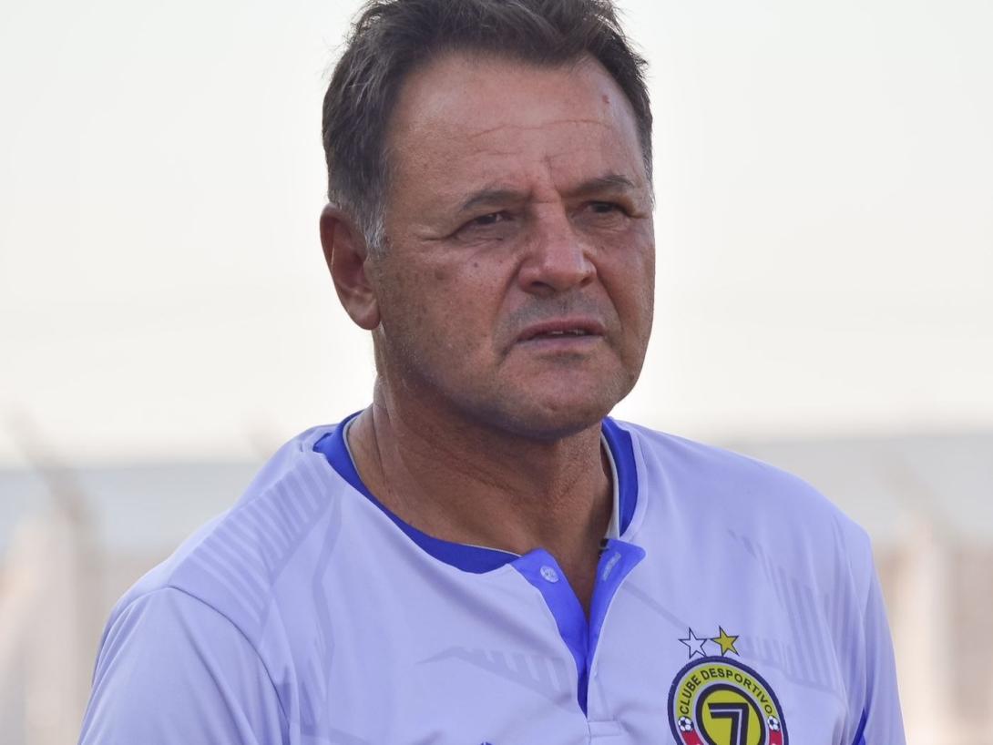 Após derrota contra o Naviraiense, o técnico Valdir Fortini pediu missão do clube. 