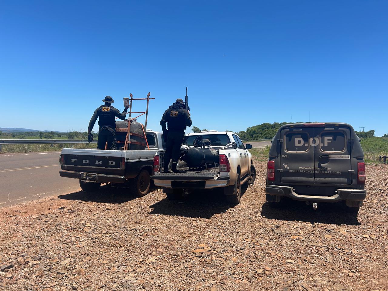 Criminosos estavam transportando 140 kg de cocaína e 105 kg de pasta base