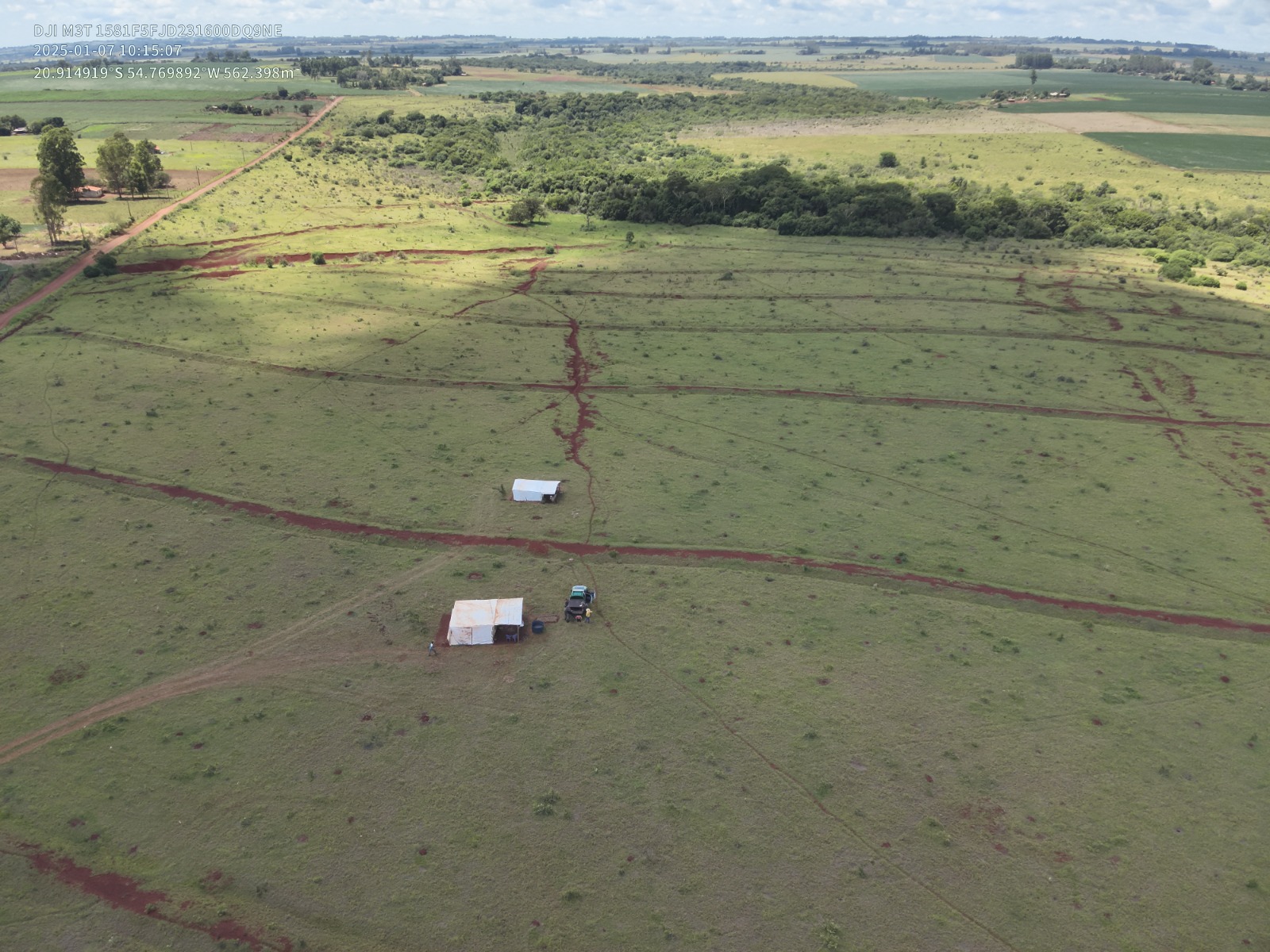 Barracos construídos na Reserva Legal do Assentamento Eldorado II, em Sidrolândia