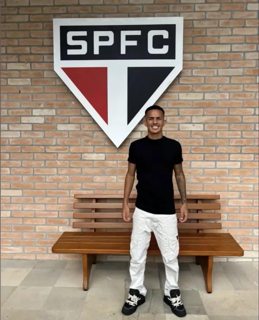 Djhordney Ferreira anunciou nas redes sociais a sua transferência para a base do São Paulo Futebol Clube, atual campeão da Copinha