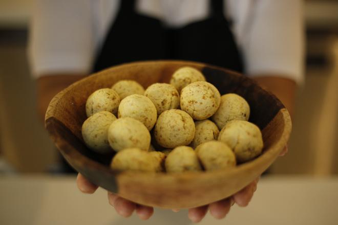 Gastronomia B+: Aprenda a fazer uma saborosa chipa de bocaiuva e conheça mais sobre seus benefícios