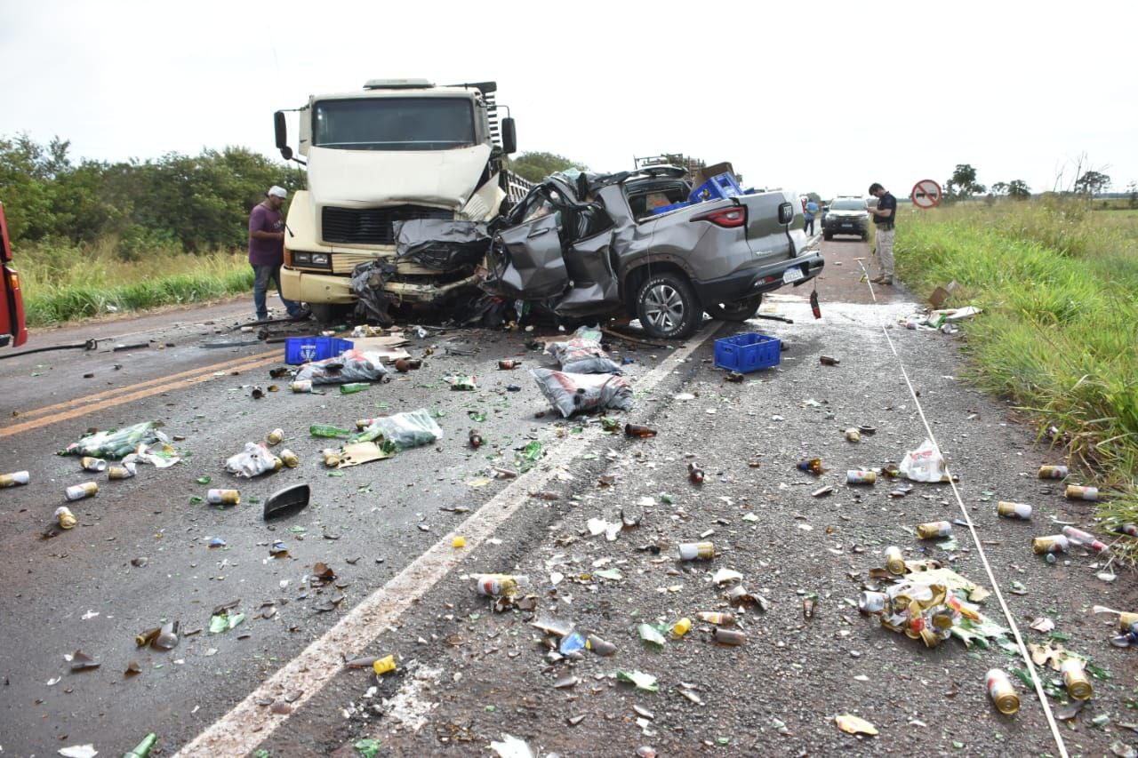Caminhonete estava carregada com bebidas que seriam levadas para Terenos, onde casal tinha comércio