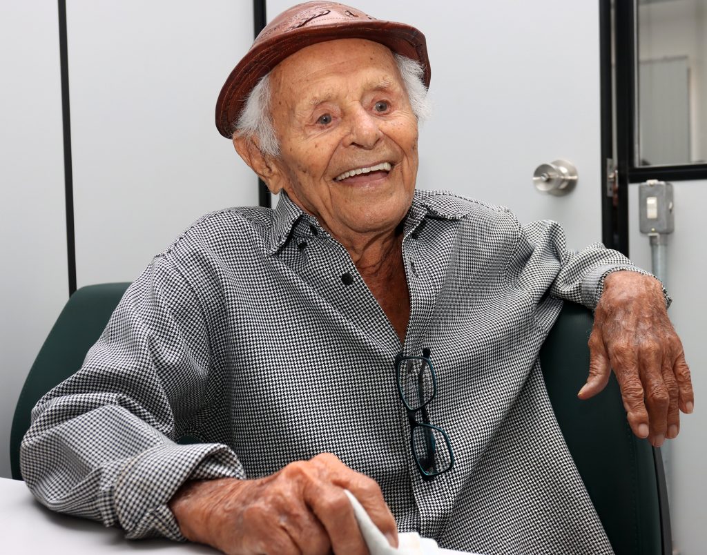 Ranulfo é o motorista ativo mais idoso de MS, com 102 anos