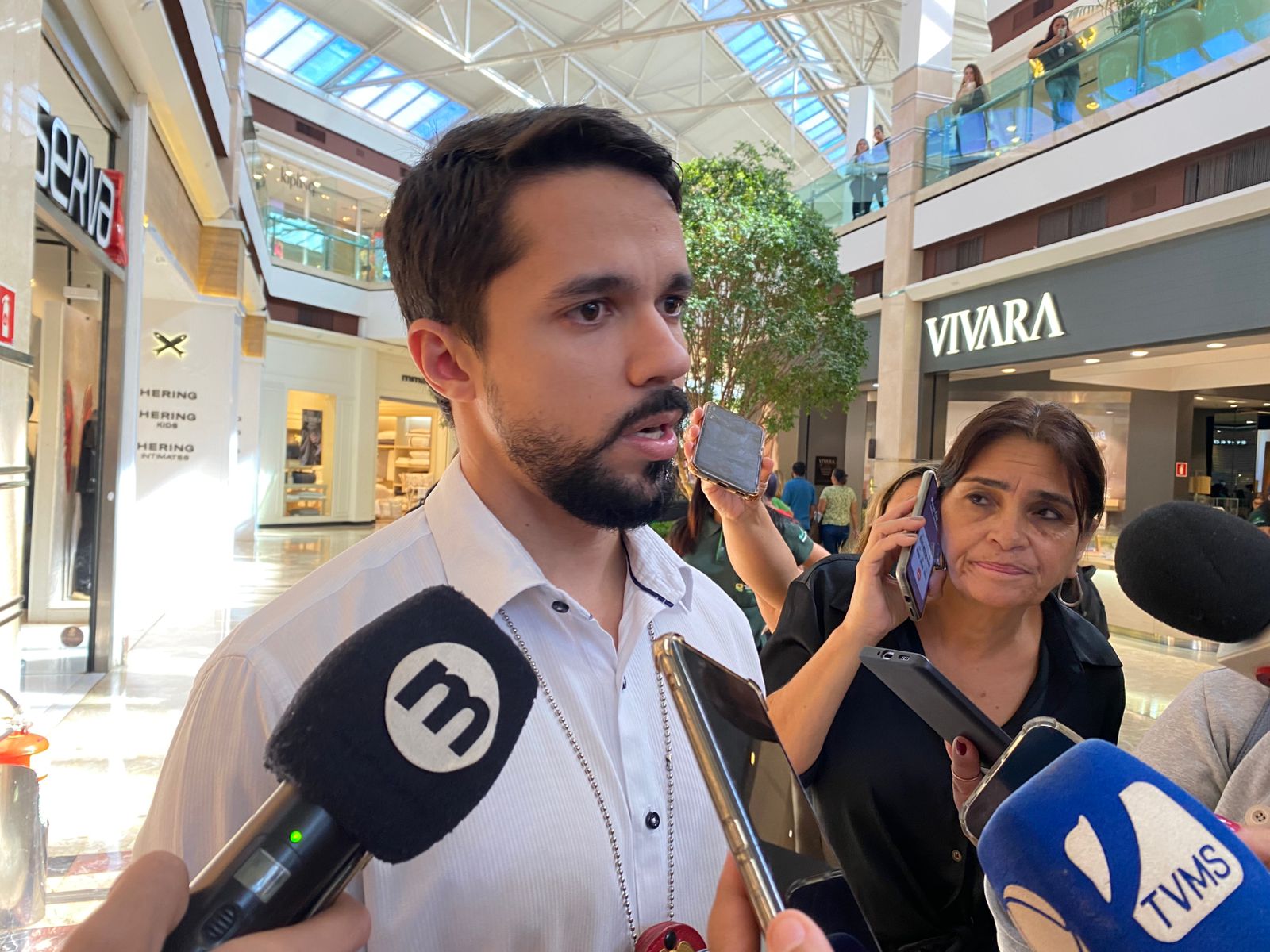 Delegado da Pol&iacute;cia, Regis de Almeida