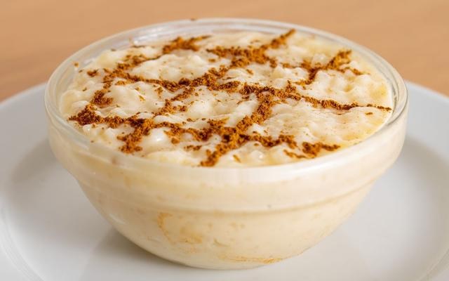 Arroz doce é tradicional nas festas juninas, mas pode ser feito o ano todo