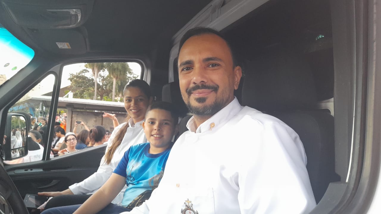 Milhares de católicos participaram da celebração de Corpus Christi em Campo Grande