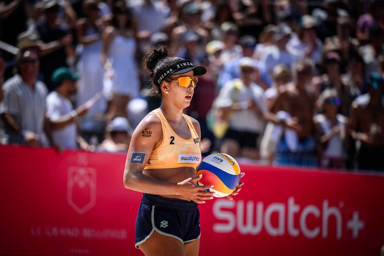 Sul-mato-grossense (à direita) lidera ranking mundial ao lado da parceira Thâmela