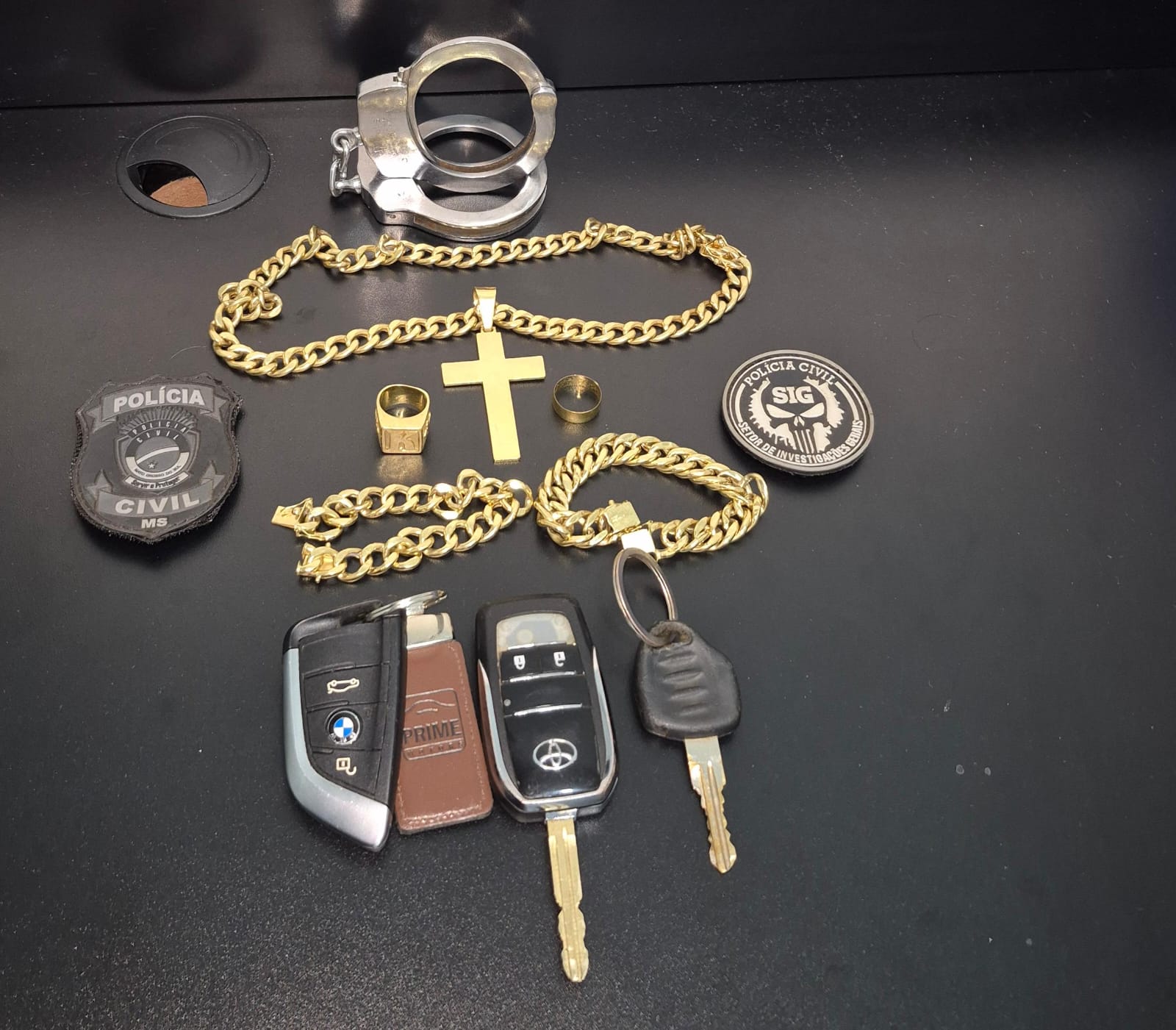 Joias apreendidas podem valer R$ 96 mil