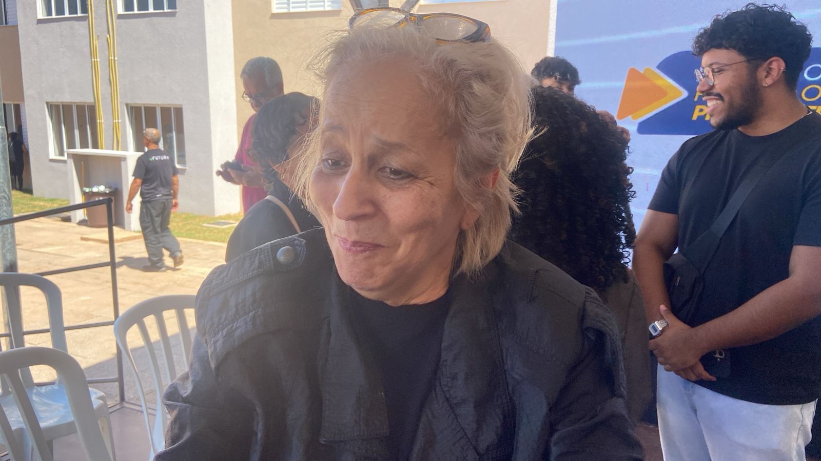 Moradora contemplada vila dos idosos