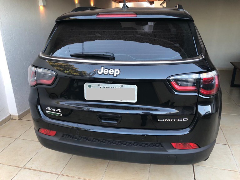 Outro ve&iacute;culo apreendido pela PF &agrave; &eacute;poca