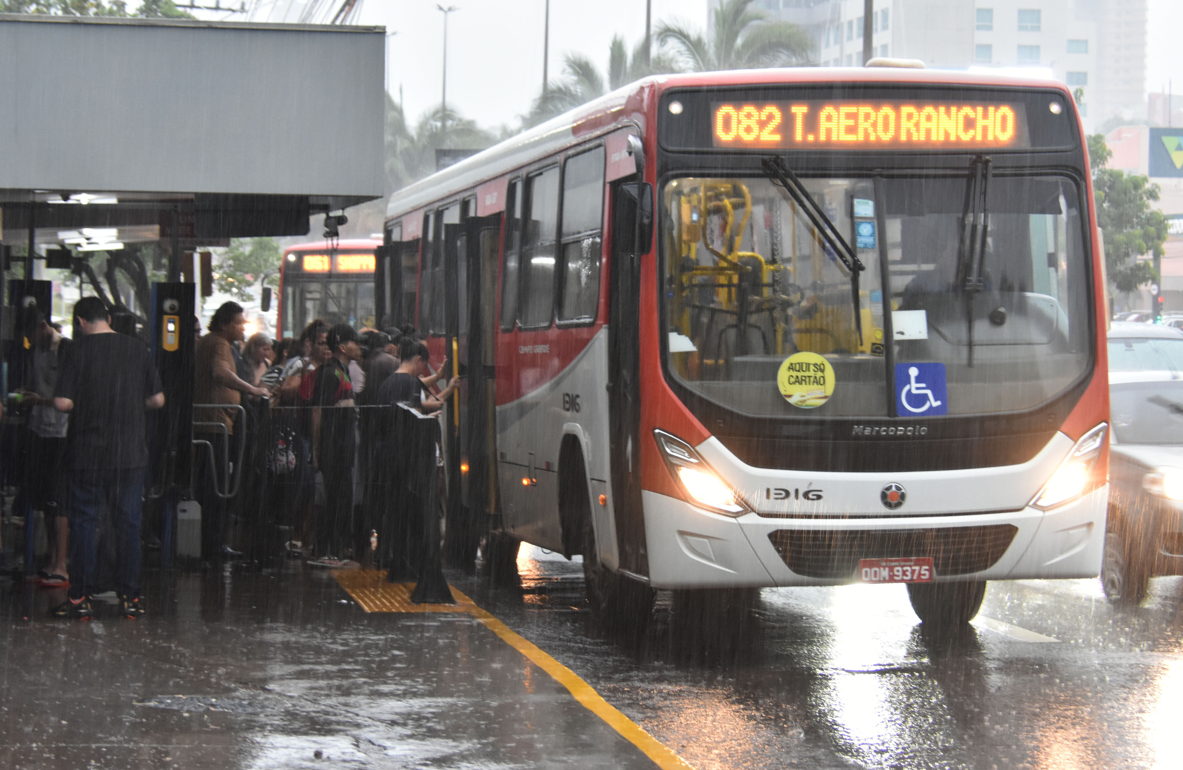 Usuários do transporte coletivo podem ter de procurar outros meios de transporte na segunda-feira