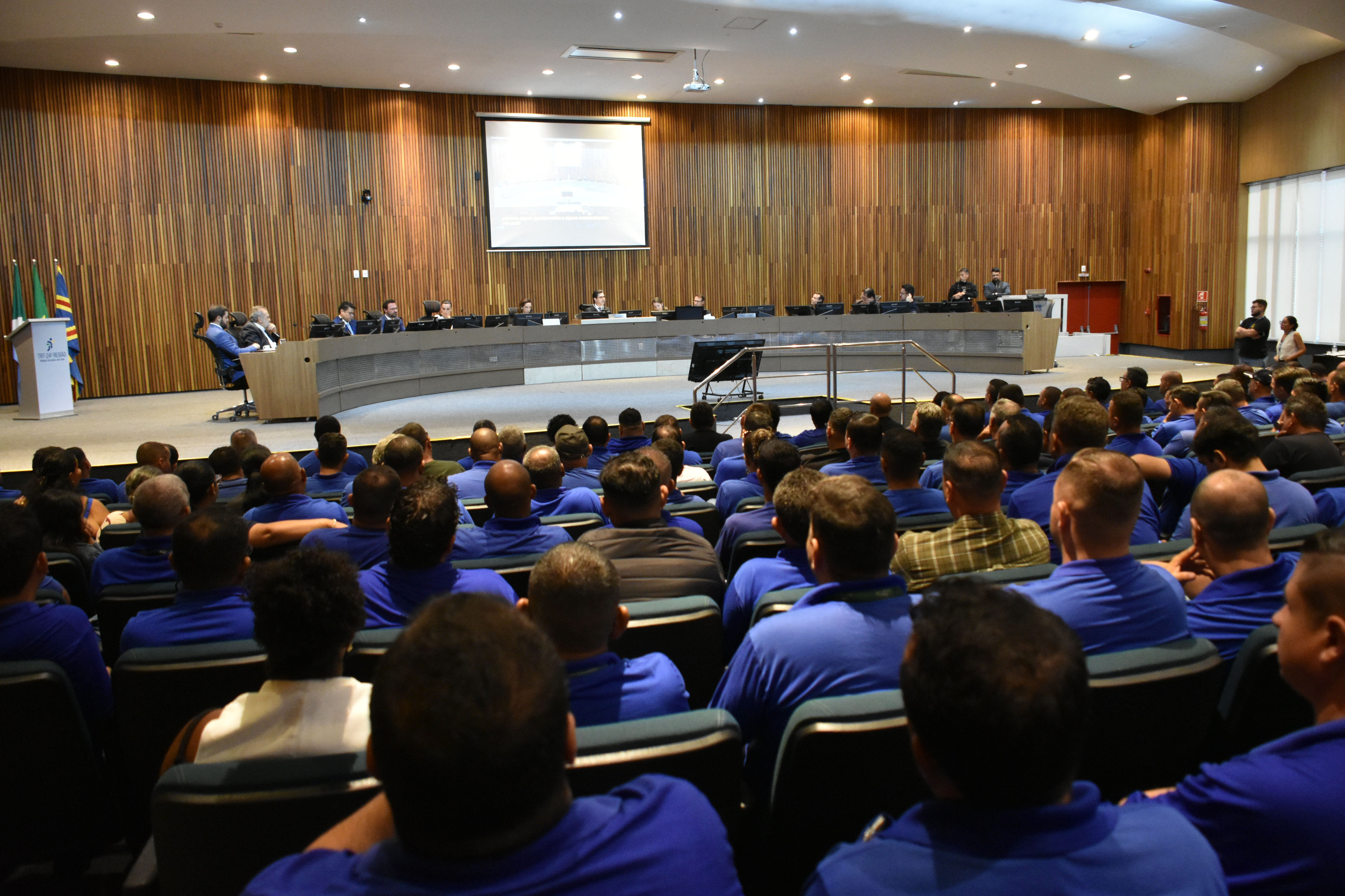 Audi&ecirc;ncia de concilia&ccedil;&atilde;o contou com a presen&ccedil;a do Cons&oacute;rcio Guaicurus, do Sindicato dos Trabalhadores do Transporte Urbano de Campo Grande (STTU-CG) e da prefeitura da Capital, al&eacute;m de seus respectivos advogados