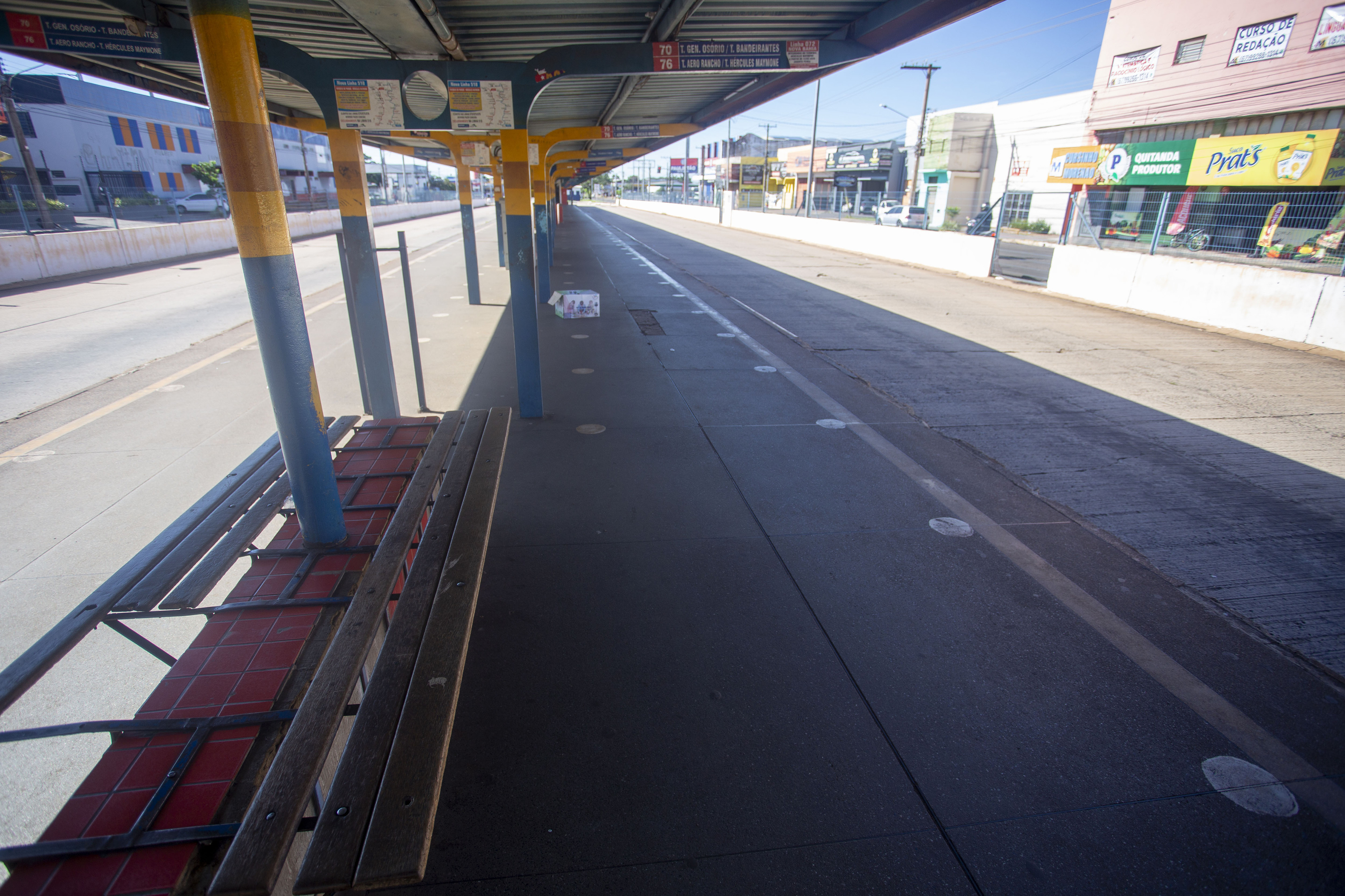 Terminais de ônibus estão vazios por causa da greve dos motoristas de ônibus de Campo Grande