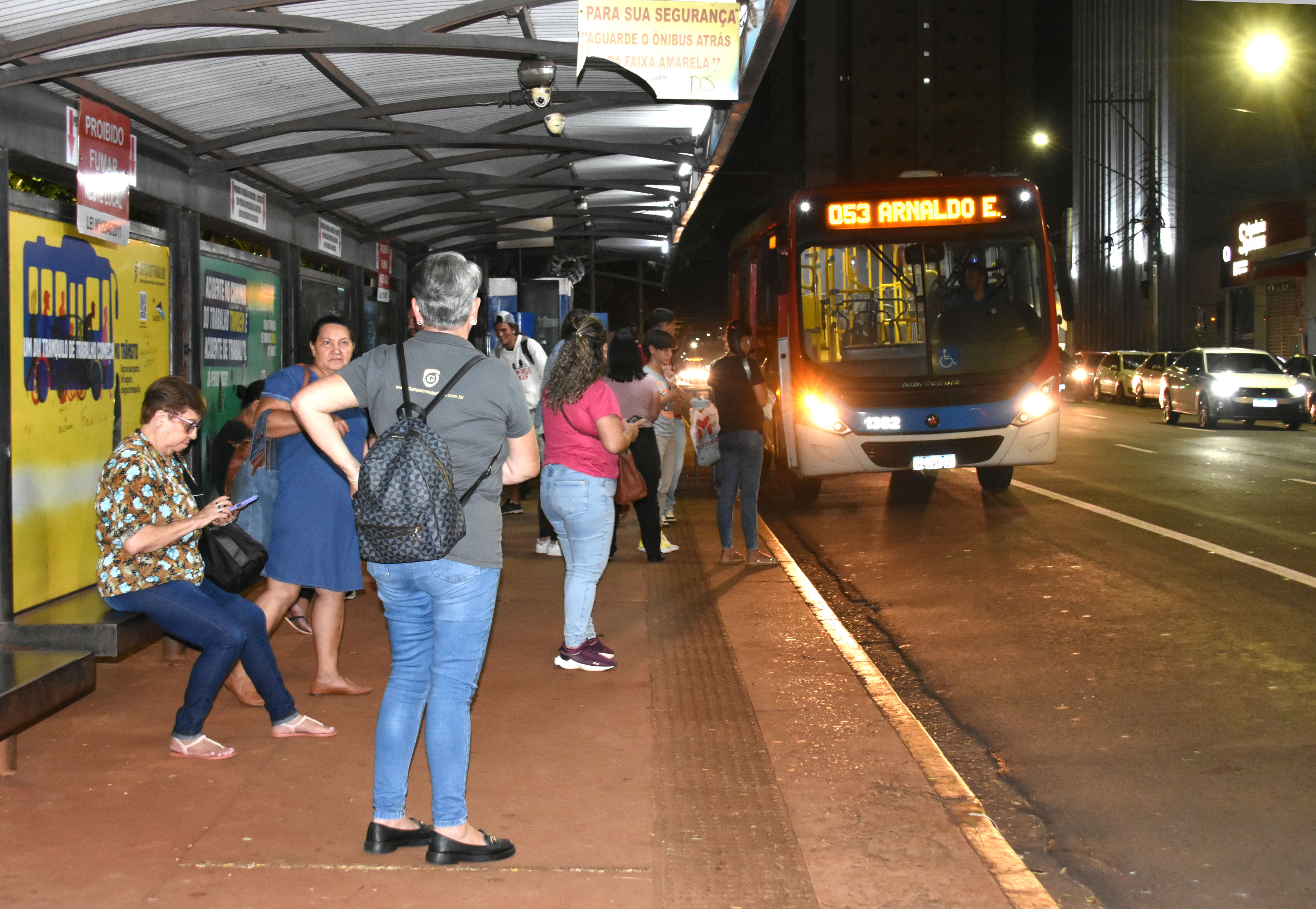 &Ocirc;nibus retornaram no final da tarde de ontem e encerraram a greve de 3 dias e meio