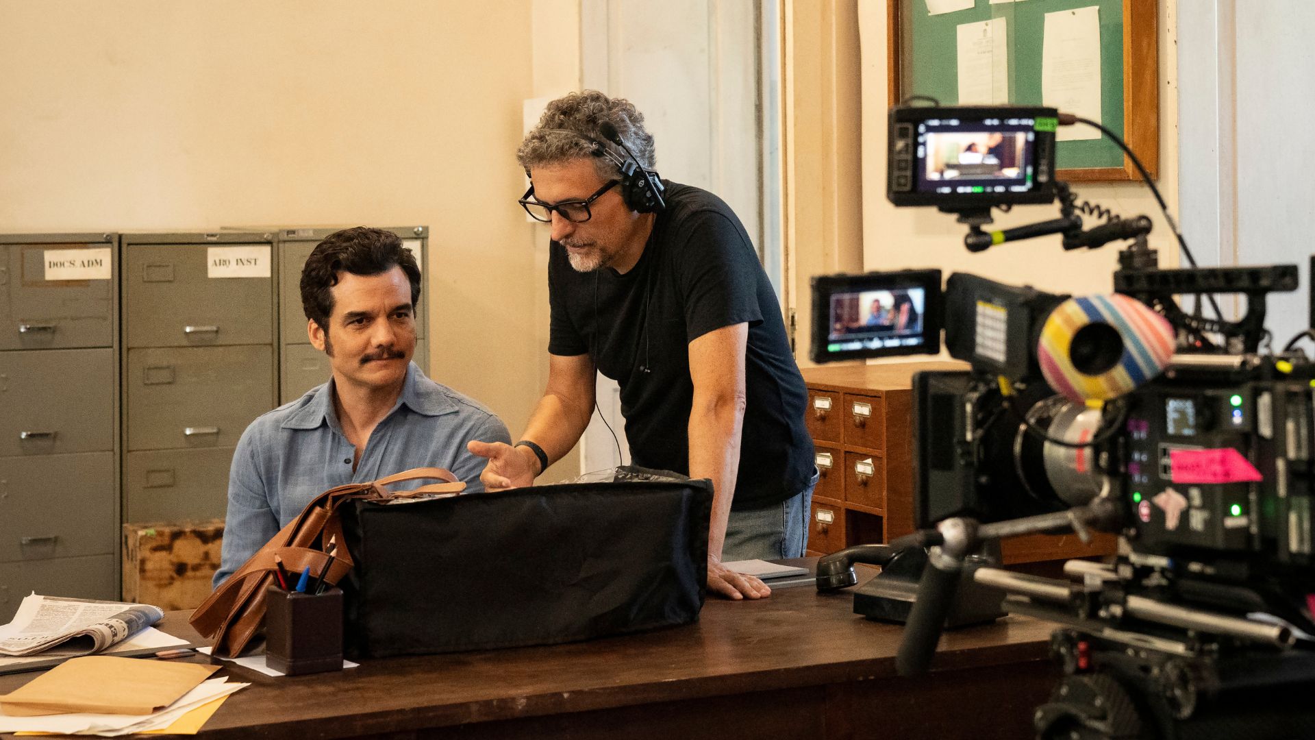 Wagner Moura e Kleber Mendon&ccedil;a Filho nas filmagens de 