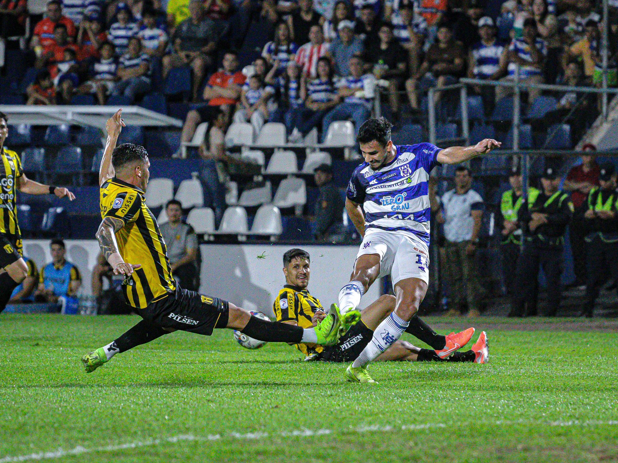 Confronto entre 2 de Mayo e Guarani, pelo 2&deg; turno do campeonato paraguaio
