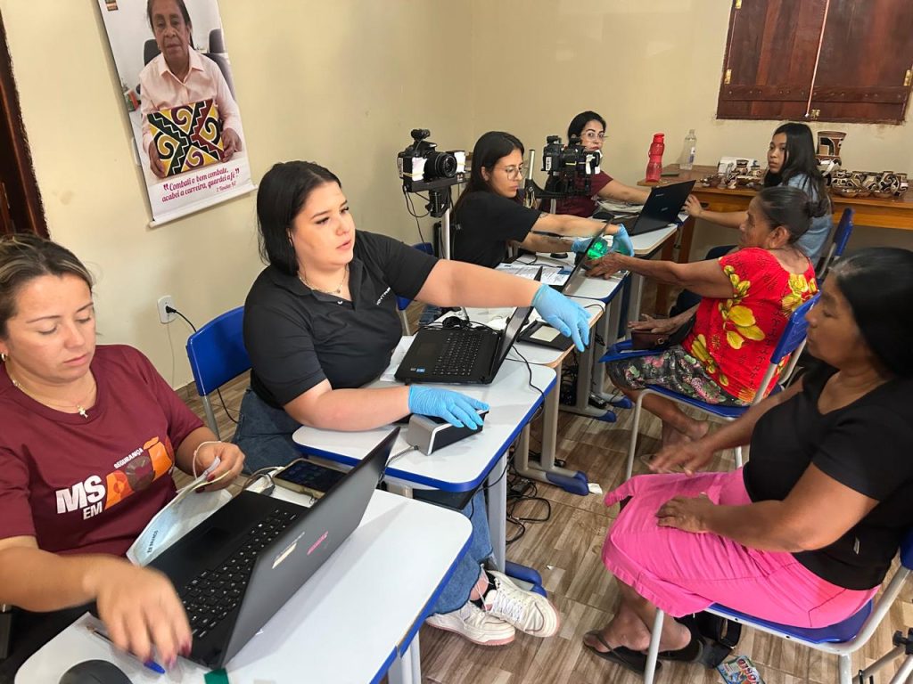 Com novos postos, sistema online e mutir&otilde;es, Estado soma 592.950 carteiras desde janeiro de 2024 e projeta crescimento de at&eacute; 15% neste ano