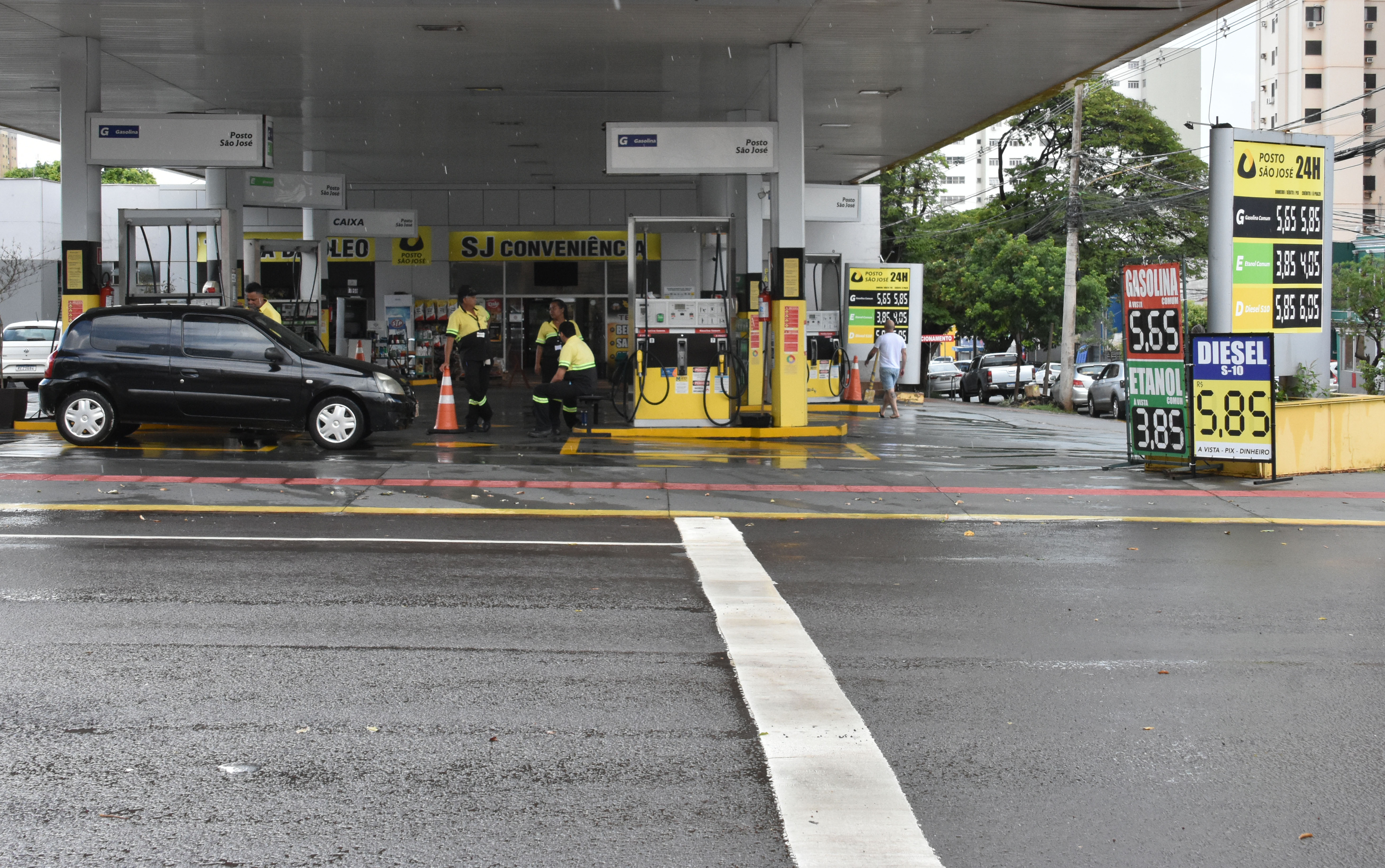 O aumento do ICMS nos combust&iacute;veis resultou em incremento de R$ 0,10 por litro de gasolina e de R$ 0,05 no &oacute;leo diesel em todo o Pa&iacute;s