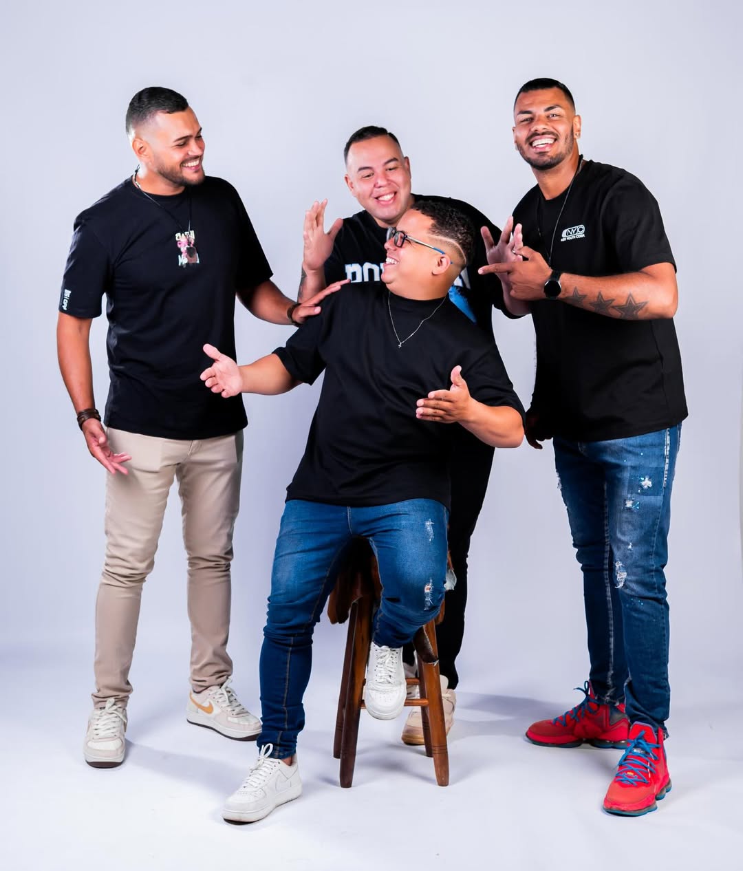 O grupo de pagode se apresenta na 