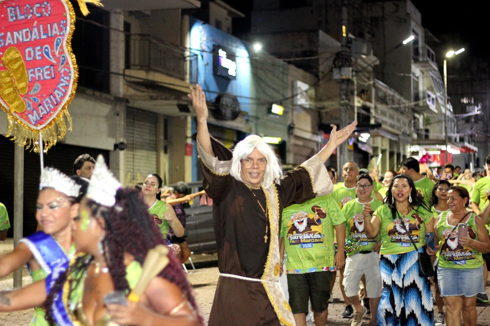 Na noite de quarta-feira, o bloco Sand&aacute;lias de Frei Mariano abriu a programa&ccedil;&atilde;o em Corumb&aacute;