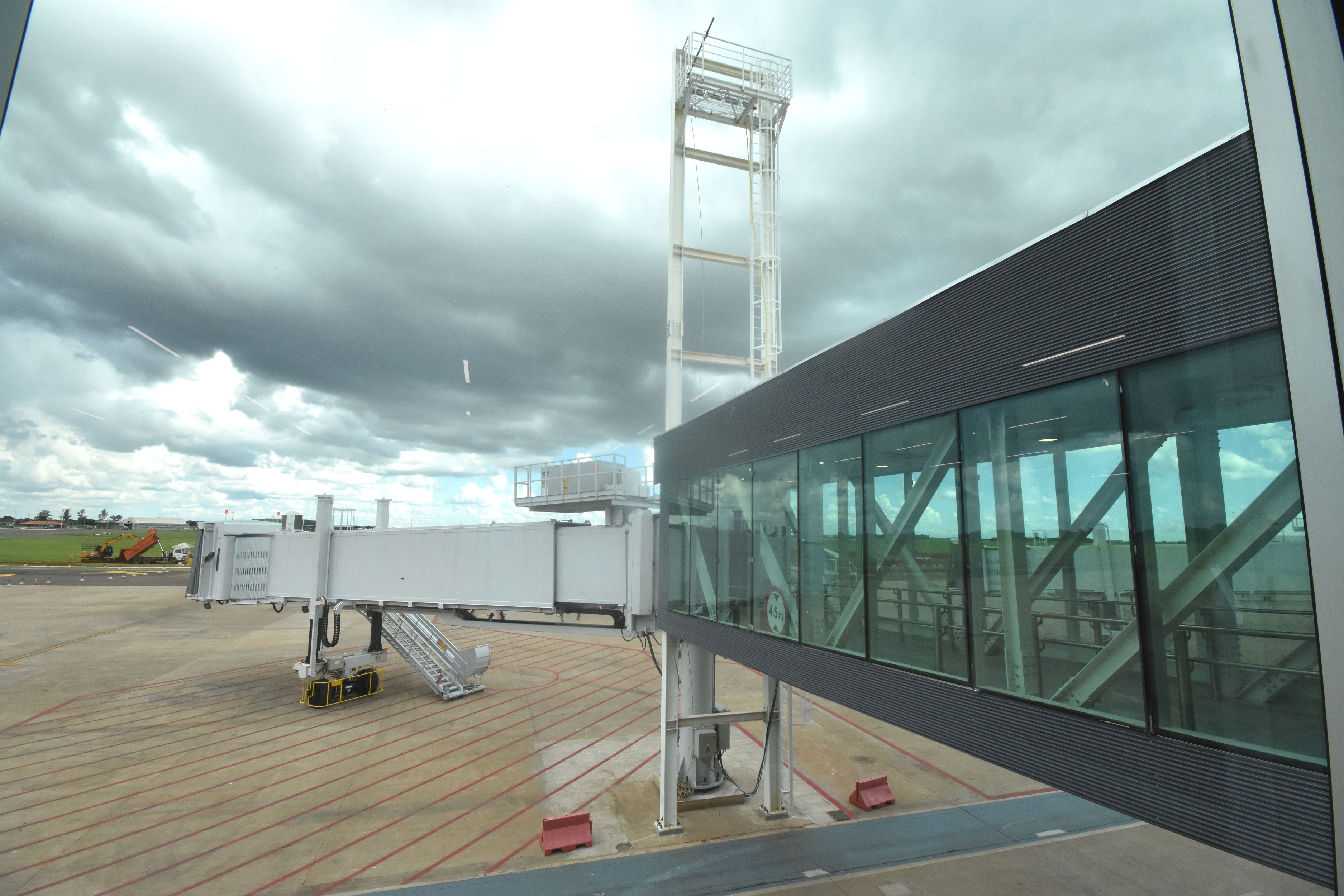 N&atilde;o houve embarque/desembarque pelos fingers na manh&atilde; desta quarta-feira (22); equipamentos come&ccedil;ar&atilde;o a operar &agrave; tarde