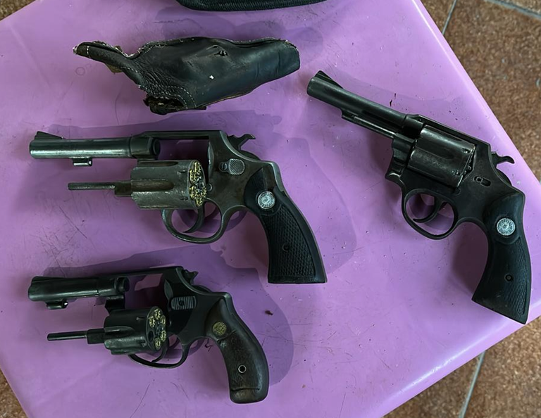Opera&ccedil;&atilde;o &Iacute;karo da PF no Aeroporto de Corumb&aacute;