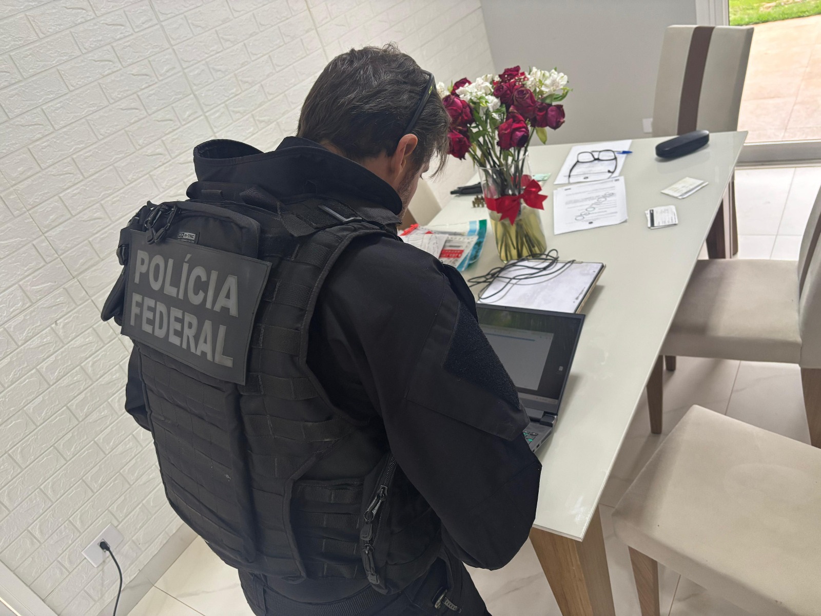 Policiais federais fizeram uma devassa na casa de l&iacute;der do grupo