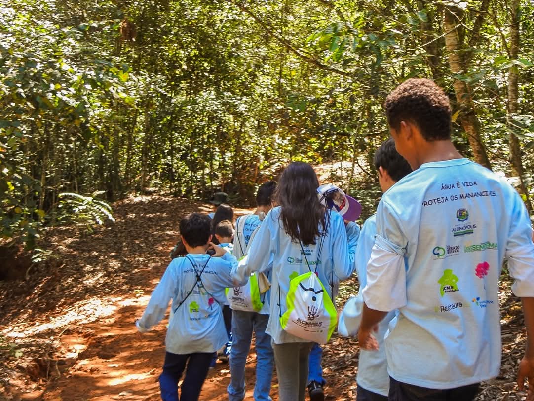 Projeto recupera &aacute;reas degradadas e mobiliza estudantes em MS