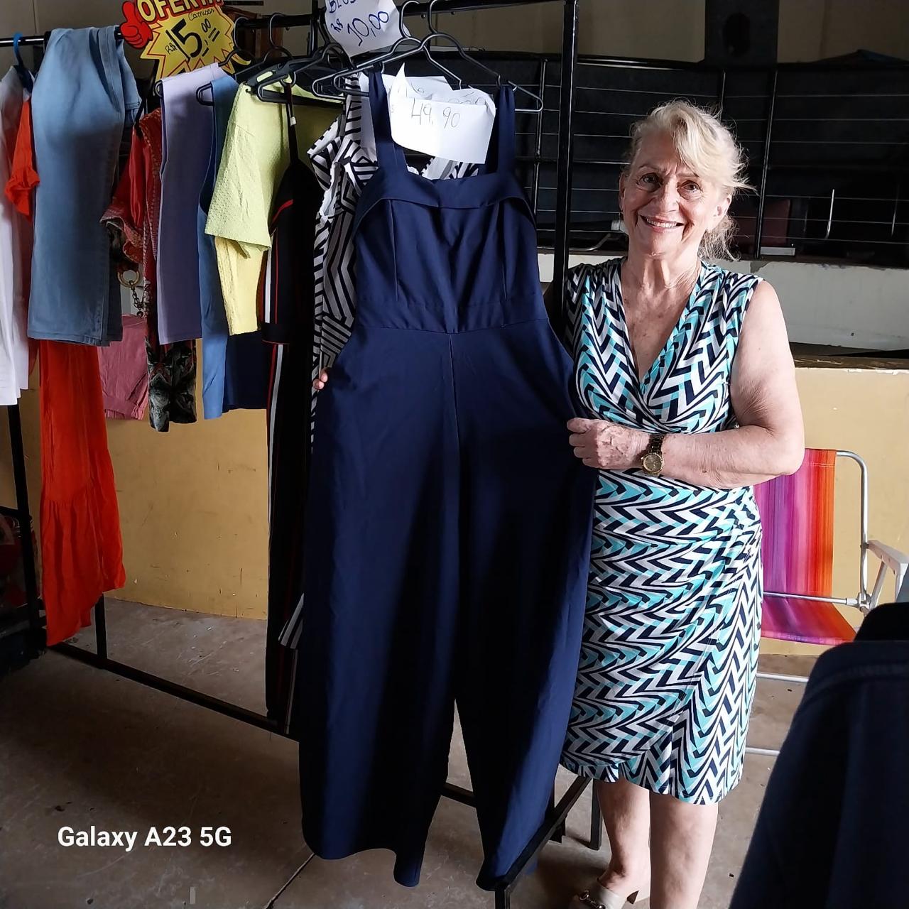 Roupa boa, bonita e barata ser&aacute; vendida neste fim de semana em brech&oacute; coletivo