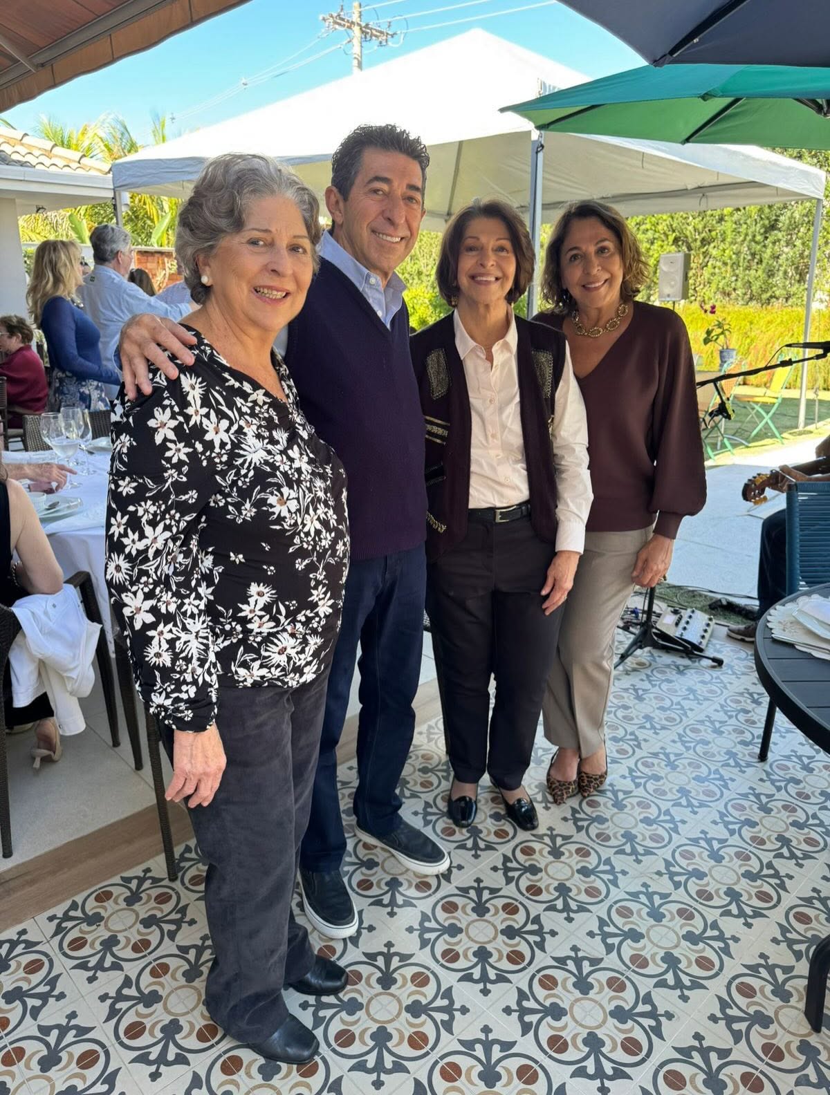  Ang&eacute;lica, Eduardo, Marisa e Sandra. Benquistos irm&atilde;os da fam&iacute;lia Serrano  