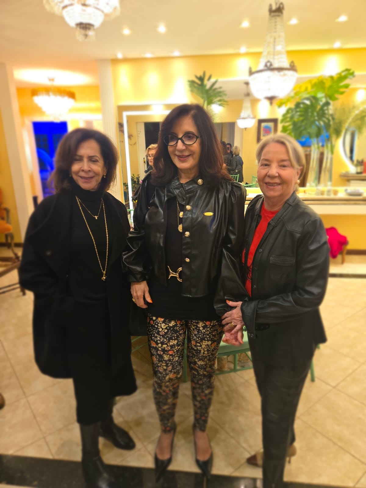 Dra Lizabel Gemperli, Eloisa Caiado e Marina Bandeira
