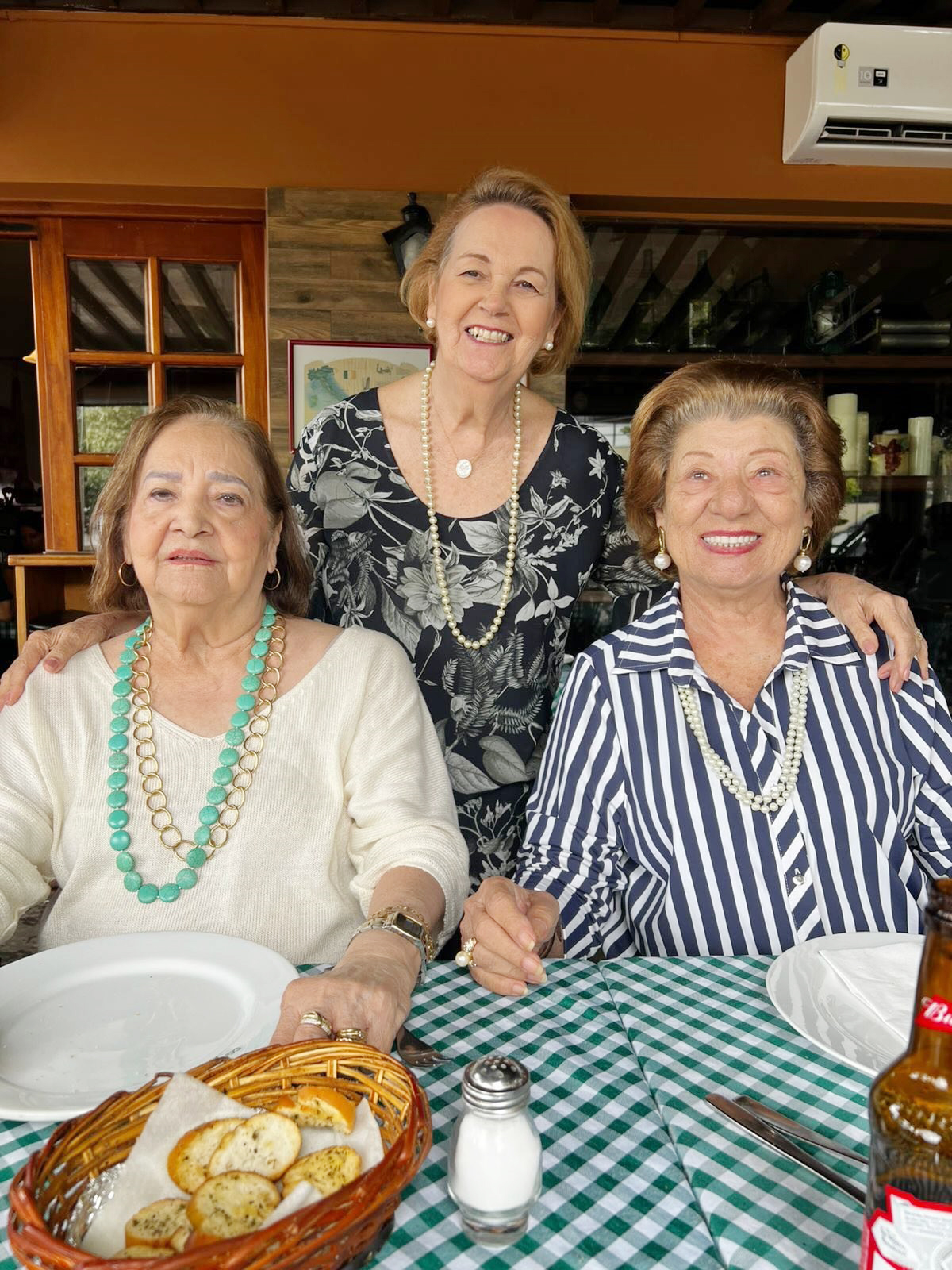 Sandra Salom&atilde;o, Maria Helena Pimentel e Dra. Mariam Kodjaoglanian