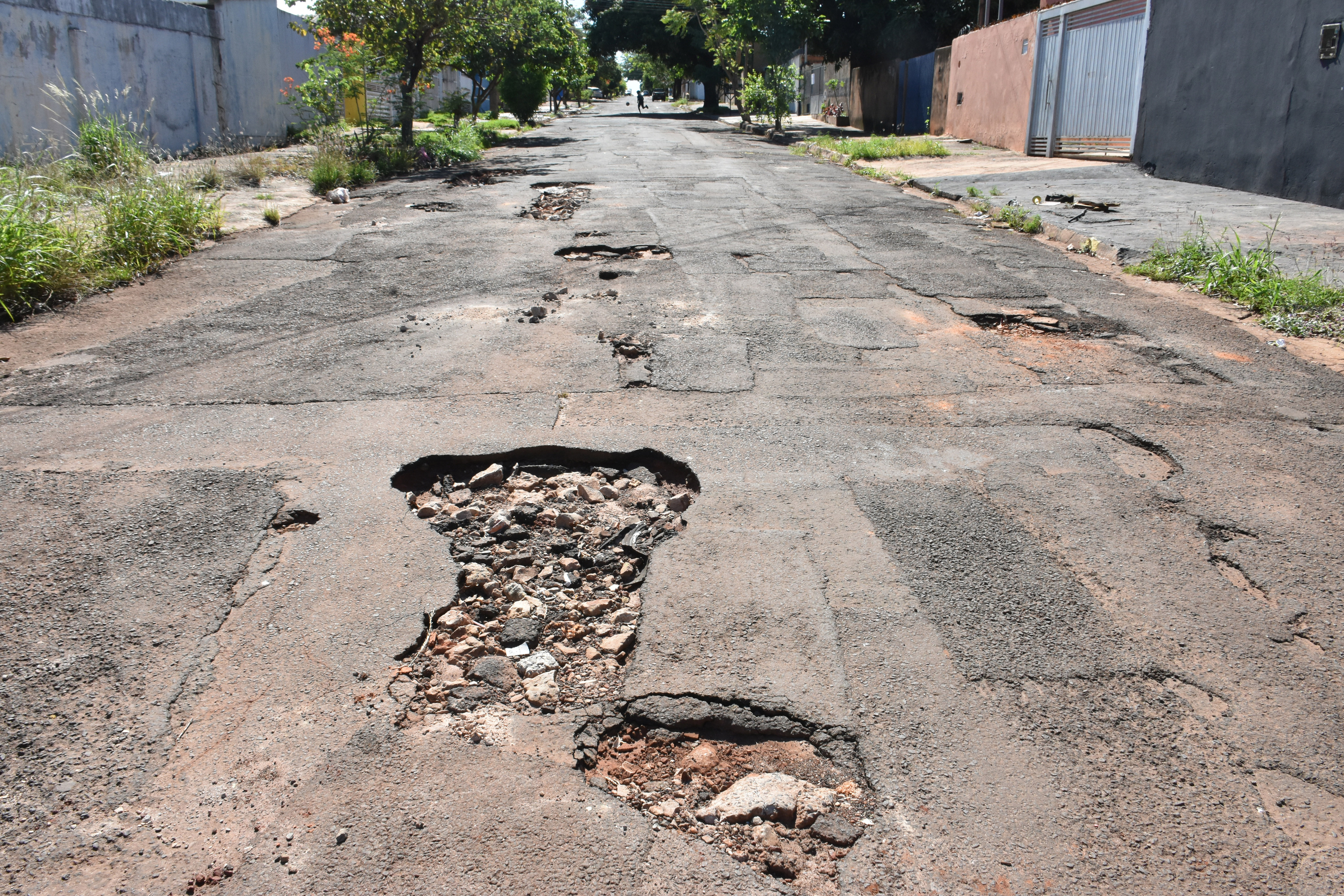 Servidor foi retirado &agrave; for&ccedil;a do plen&aacute;rio da C&acirc;mara por guardas municipais ap&oacute;s confus&atilde;o ontem