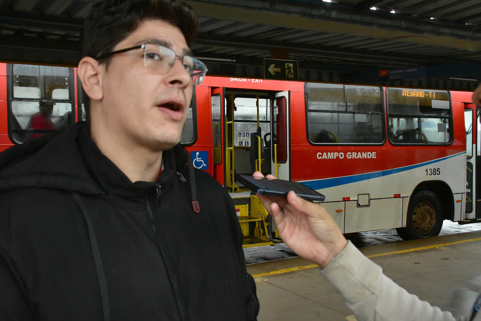 Validador indica "passe livre" em &ocirc;nibus de Campo Grande neste domingo (4), durante o primeiro turno das elei&ccedil;&otilde;es.