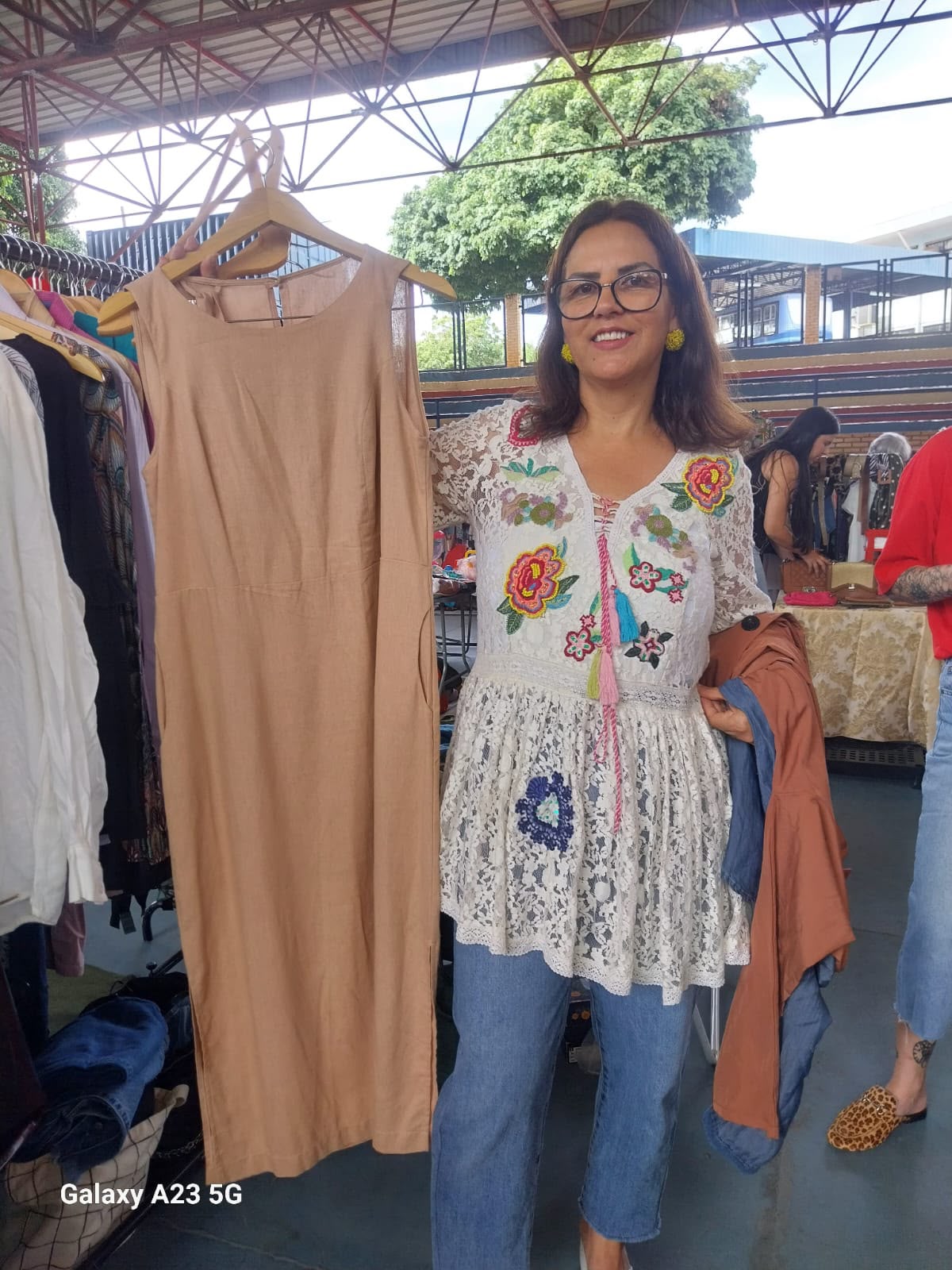 Fim de semana ter&aacute; roupa boa, bonita e barata