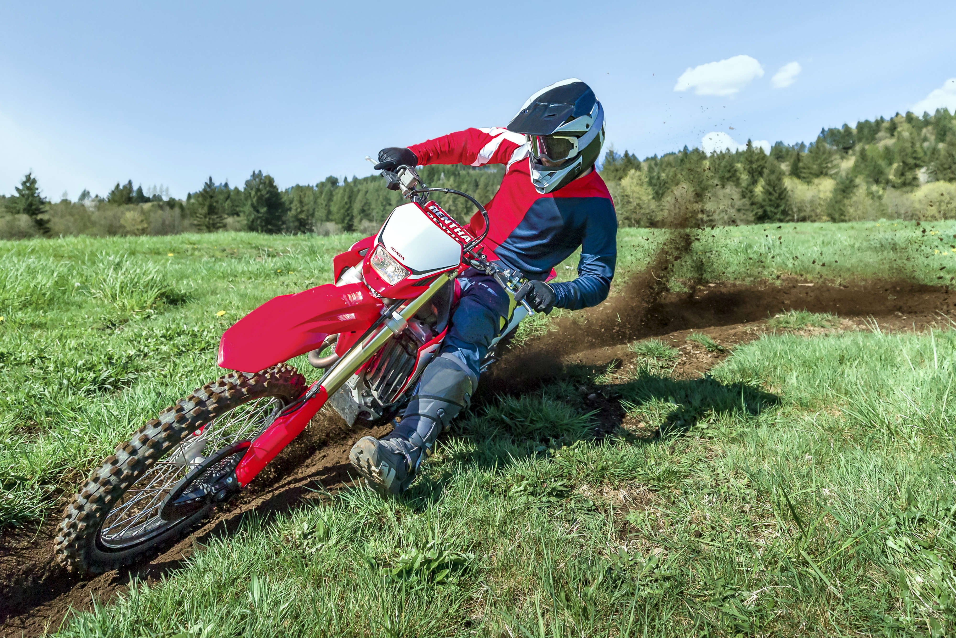 Motos Honda CRF: versões de motocross e Enduro são lançadas