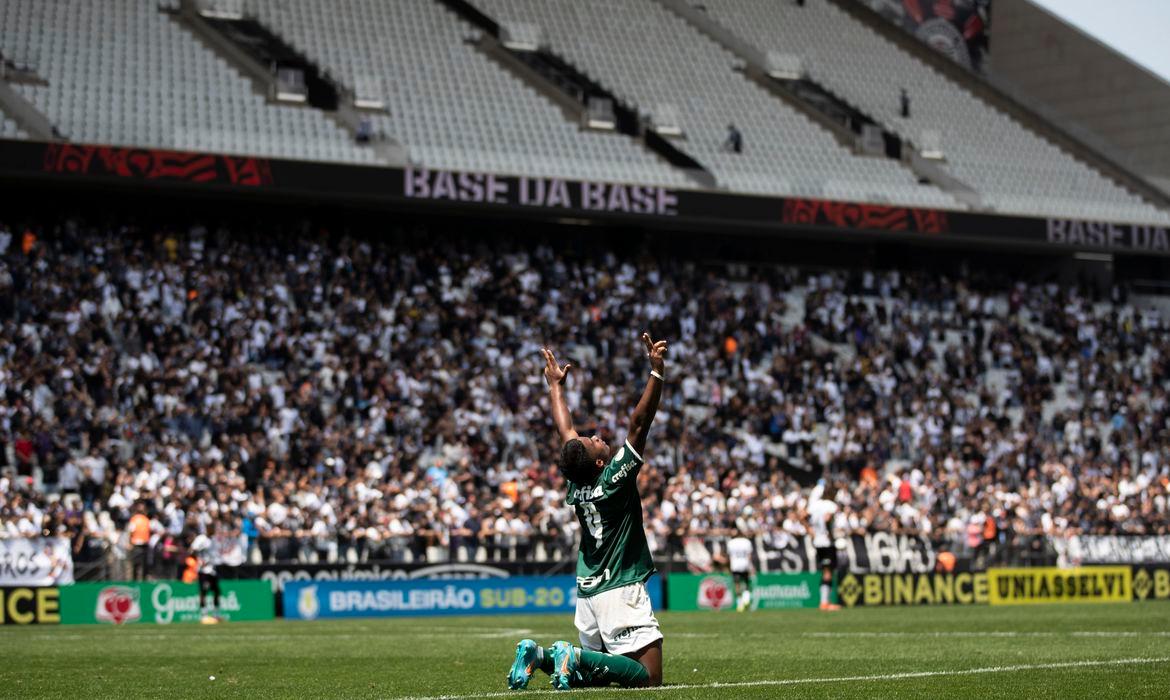 É CAMPEÃO! – Futebol Feminino do Timão supera o Palmeiras e conquista o  Brasileirão Feminino de 2021