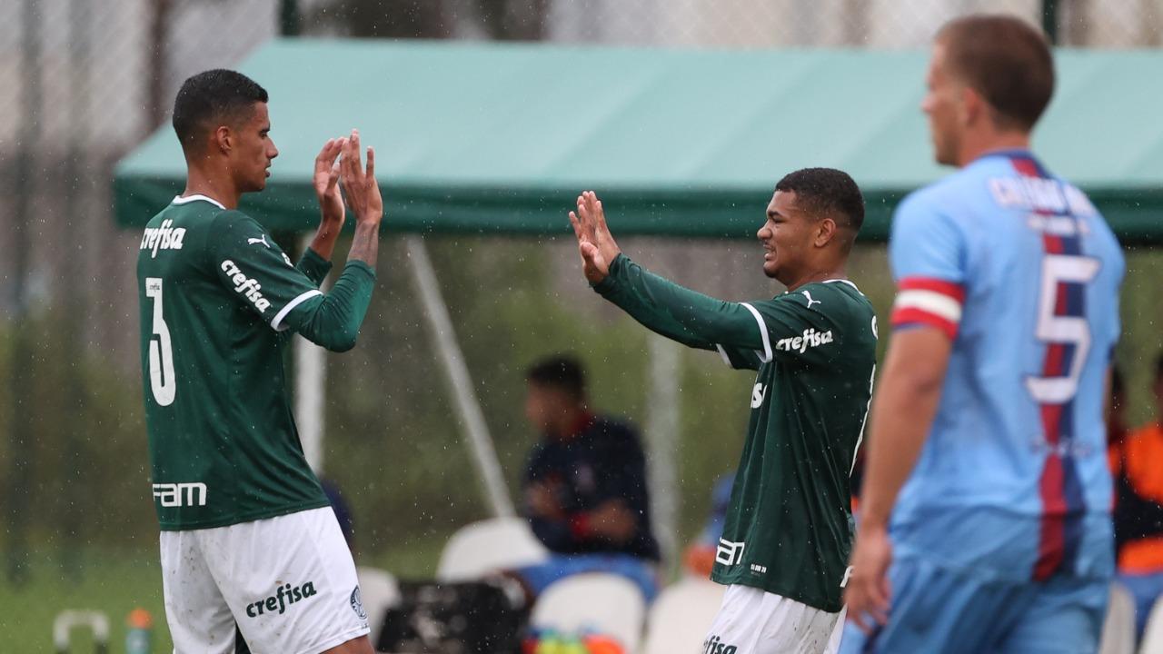 Corinthians atropela o Palmeiras e chega à sexta final consecutiva